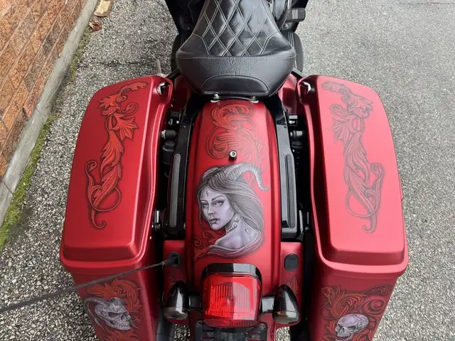 2019 Harley-Davidson Street Glide Special **CUSTOM PAINT** **CAN in Sport Touring in Markham / York Region - Image 27