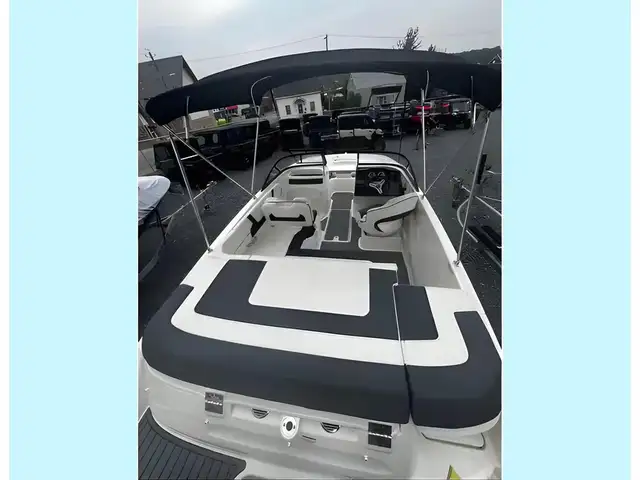 2022 Bayliner VR05 + 150hp EFI 4S Mercury & Trailer in Personal Watercraft in New Glasgow - Image 8