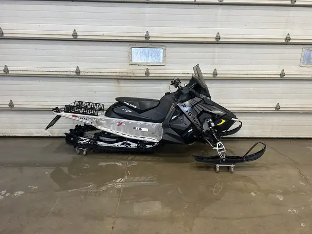 2017 Polaris Assault 800 in Snowmobiles in Moose Jaw - Image 3