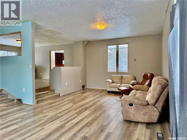 15 Willow PLACE Lanigan, Saskatchewan in Houses for Sale in Saskatoon - Image 6