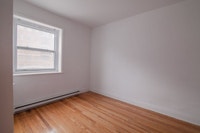 Akelius three bedroom apartment for rent. Located near Queen Mary Road and Ponsard Street in the Cot... (image 8)