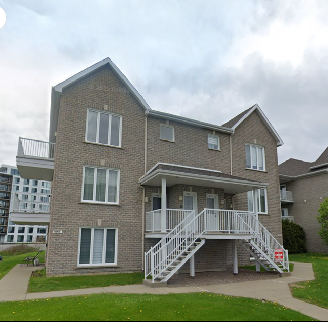 Grand 4 ½ à louer - Lévis (Desjardins) -  418 832-0124