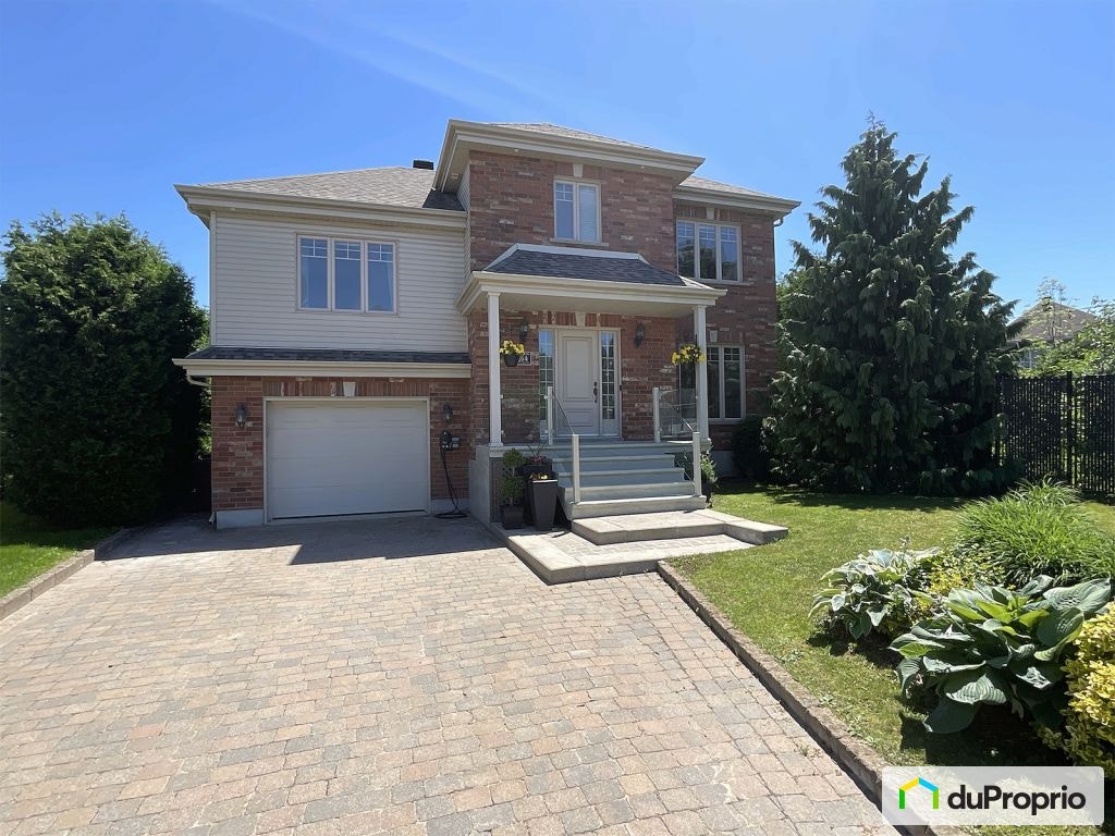 $935,000 - 2 Storey for sale in St-Jean-sur-Richelieu (St-Luc) — photo 1