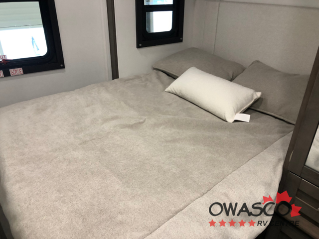 2026 Entegra Coach Qwest SE 24L in RVs & Motorhomes in Oshawa / Durham Region - Image 14
