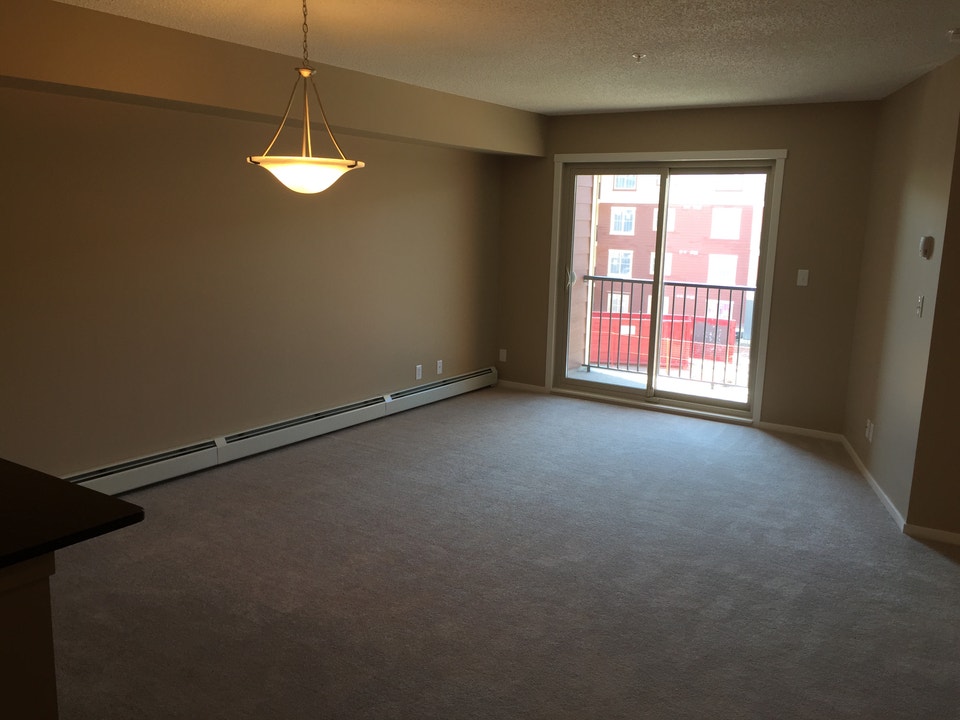 2 bedrooms 2 baths, Condo in MacTaggart Available Immediately 4
