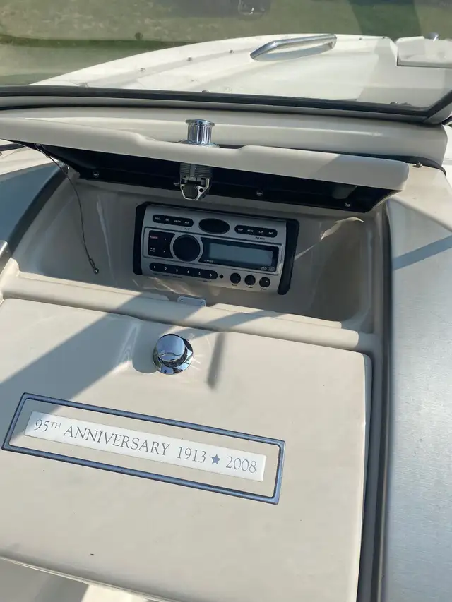 2008 Larson XLI 208, Volvo Penta and Trailer in Powerboats & Motorboats in Oshawa / Durham Region - Image 11