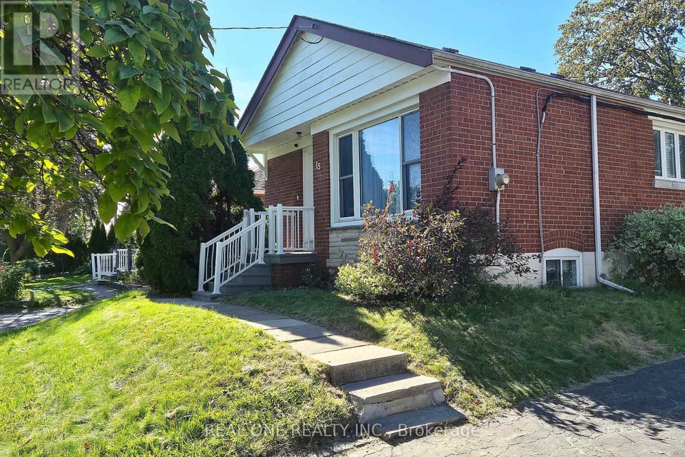 MAIN LEVEL - 15 CASTILLE AVENUE Toronto (Wexford-Maryvale), Onta 4