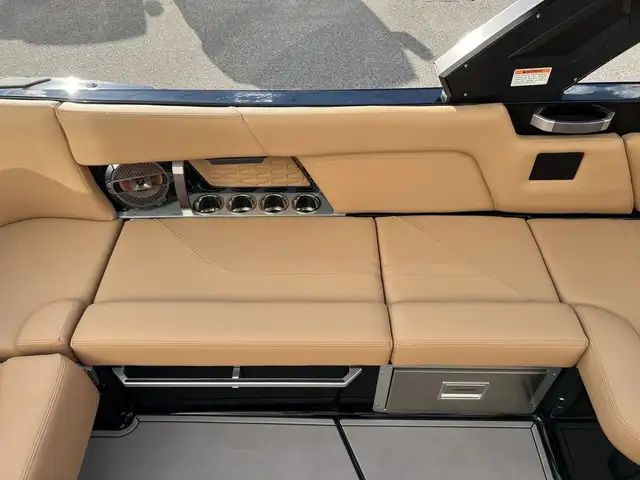 2022 Mastercraft X26 in Powerboats & Motorboats in St. Albert - Image 18