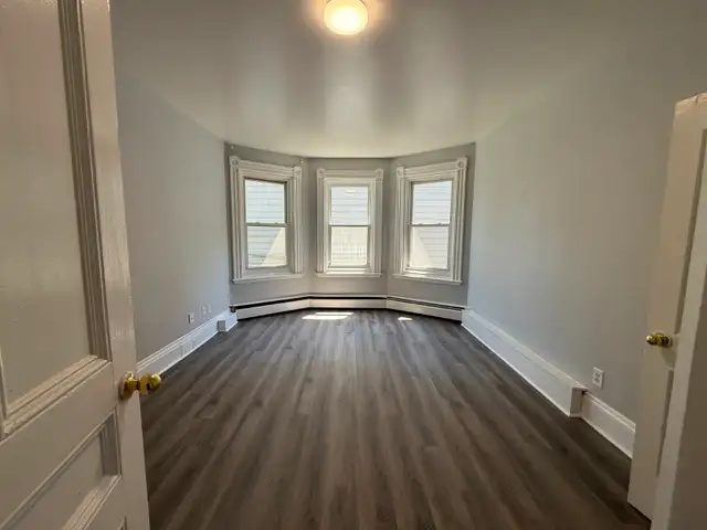 4+ Bedroom Unit on Windsor St ALL UTILS INCLUDED in Long Term Rentals in City of Halifax - Image 10
