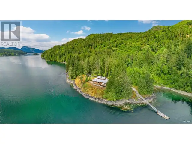 15781 EAST EGMONT SHORELINE Egmont, British Columbia in Houses for Sale in Sunshine Coast - Image 3