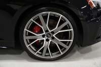 Traction intégrale Audi quattro / Etriers de freins rouge /Apple Carplay + Android Auto / Toit ouvra... (image 5)