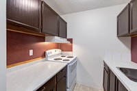 Amenities: Quiet Building • Heat & Water Included • Affordable Parking Suite & Building: One-bedroom... (image 4)