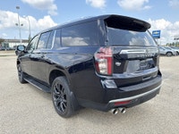 AMVIC Licensed Dealer Underpin your adventures with the robust and capable 2024 Chevrolet Suburban P... (image 5)
