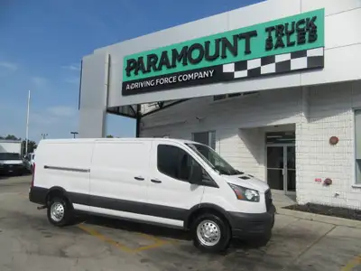 V6 GAS ENGINE, AUTO TRANS, A/C, AM/FM STEREO WITH BLUETOOTH, BUCKET SEATS WITH ARM REST, BACKUP CAME...