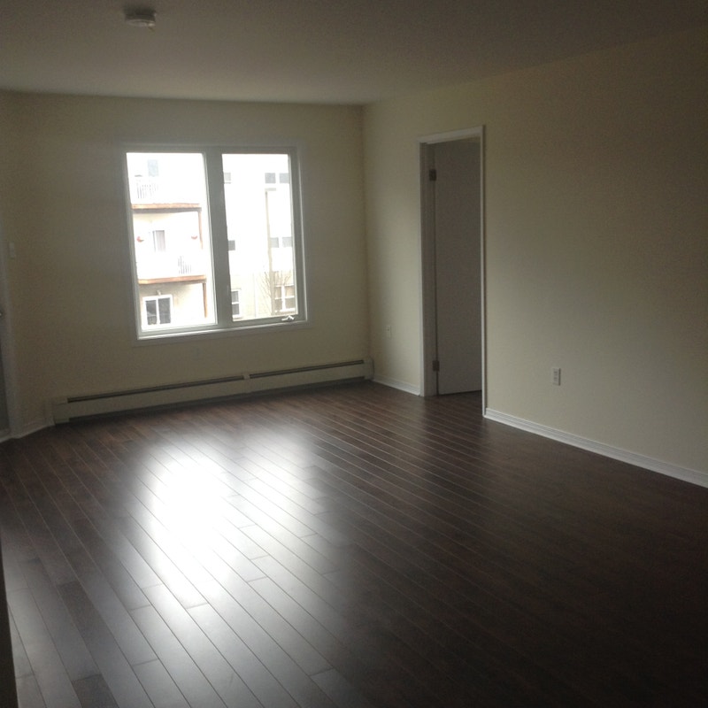 Beautiful 2 bedroom in serene Bridgewater October 1st Long Term