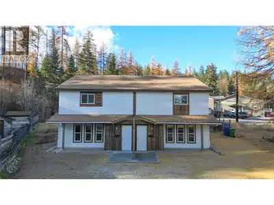 Charming remodelled FULL Duplex — Kimberley, BC Discover a smart investment or multi-generational ho...