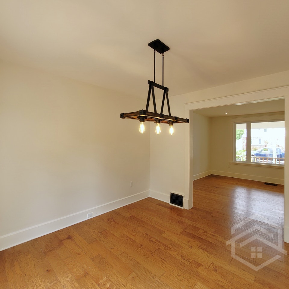 Short-Term 3-Bedroom Home in Woodstock!! 4