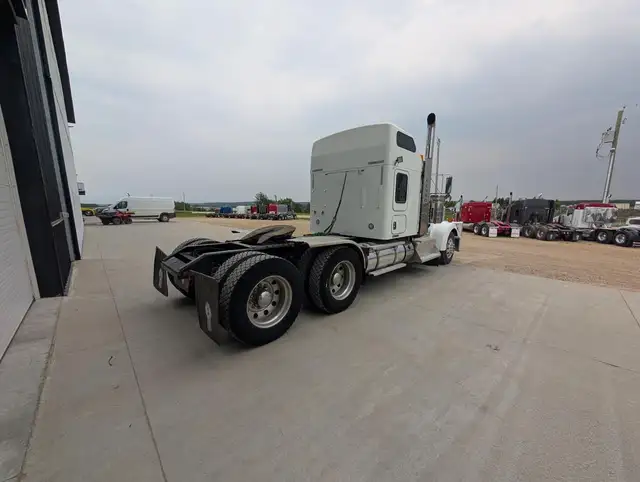 2014 KENWORTH W900L in Heavy Trucks in City of Montréal - Image 8