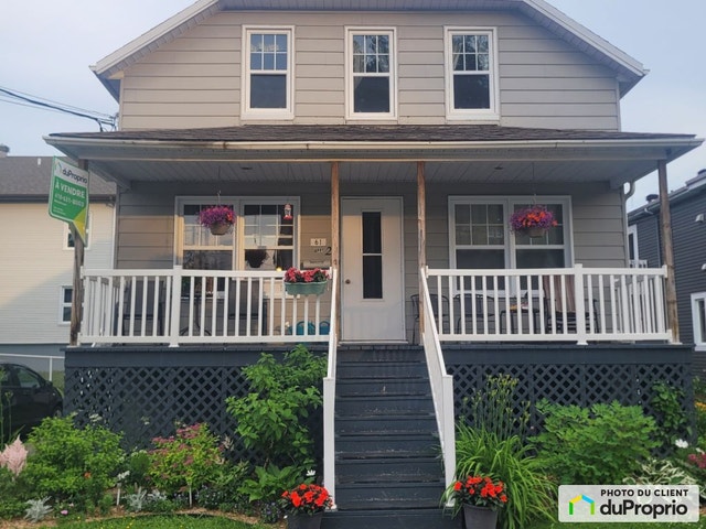$333,200 - Triplex for sale in Amqui — photo 1