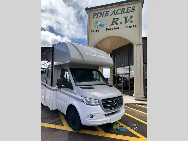 2025 Thor Motor Coach Four Winds Sprinter 24LV - Diesel in RVs & Motorhomes in Moncton - Image 6