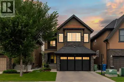 Click brochure link for more details** Welcome to 72 Quarry Landing SE, an exceptional family home b...
