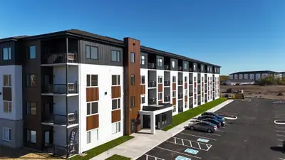 FIRST MONTH RENT FREE Experience urban living at its finest with Warner Estates—your gateway to comf...