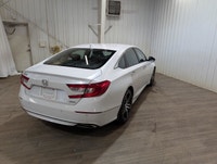 No Accidents, Locally Owned Vehicle! Experience the sophistication of the 2021 Honda Accord Sedan To... (image 6)