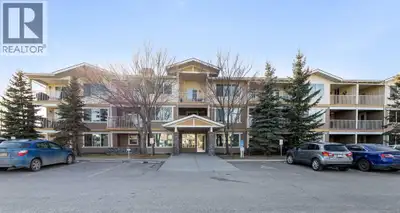Welcome to this bright and well-designed apartment condo located in the desirable community of King’...