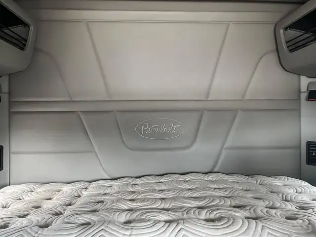 2018 PETERBILT 579 in Heavy Trucks in Mississauga / Peel Region - Image 18