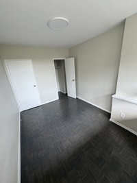 1 Bed, 1 Bath, Air-Conditioned, Recently Renovated Kitchen with Stainless Steel Appliances, Amazing... (image 5)