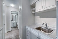 Amenities: Waterfront Views • Elevators • Large Windows Suite & Building: Spacious bachelor, one-bed... (image 6)