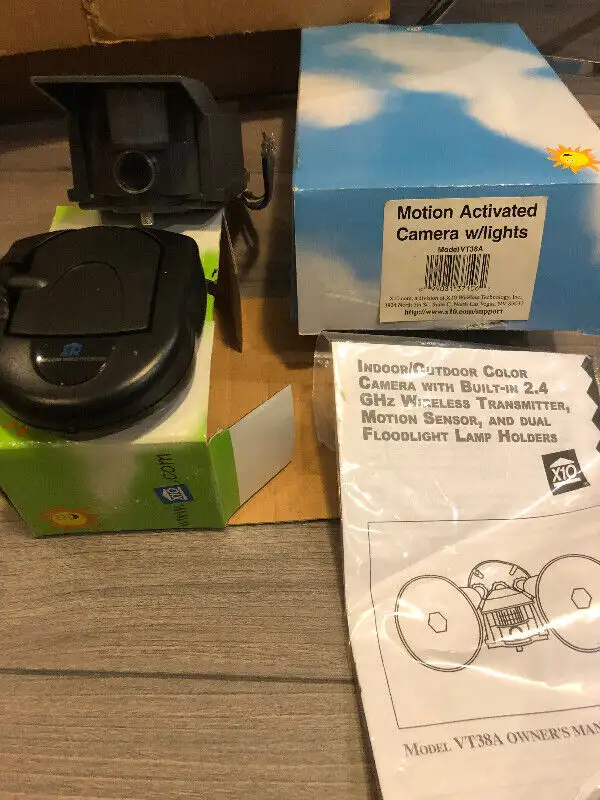 LG BLUE TOOTH HEADPHONES THEATER BYNOCULOUSFOR SALE in General Electronics in Markham / York Region - Image 7