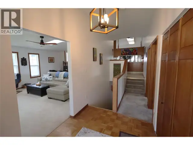 302 5th Street NW Nakusp, British Columbia in Houses for Sale in Nelson - Image 11