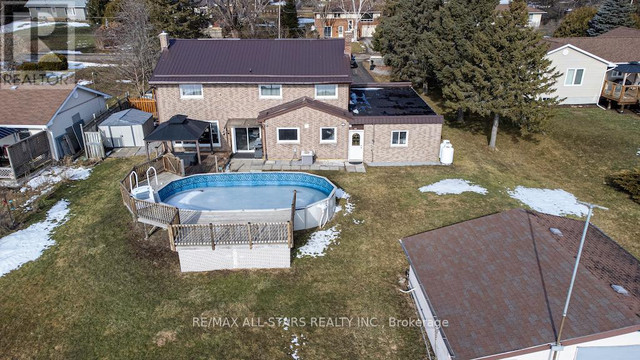 122 FENELON DR Kawartha Lakes, Ontario in Houses for Sale in Kawartha Lakes - Image 2