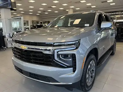 This Chevrolet Suburban delivers a Gas V8 5.3L/ engine powering this Automatic transmission. WHEELS,...