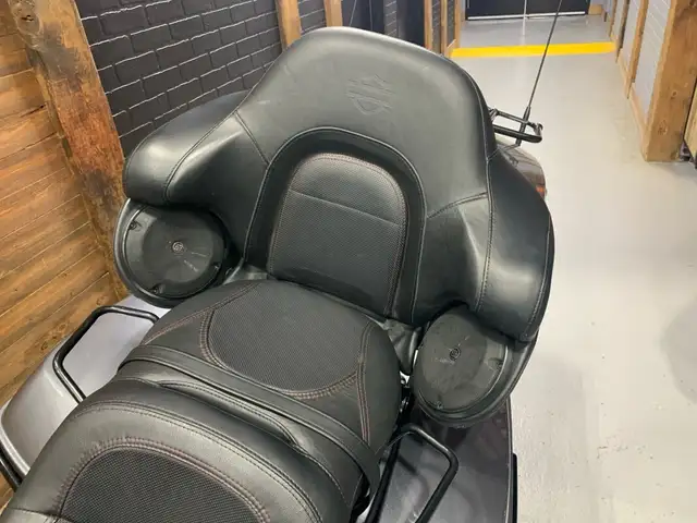 2019 Harley-Davidson CVO Limited in Street, Cruisers & Choppers in Oshawa / Durham Region - Image 18