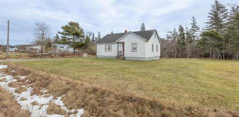 1238 Hardscratch Road in Houses for Sale in Yarmouth - Image 2