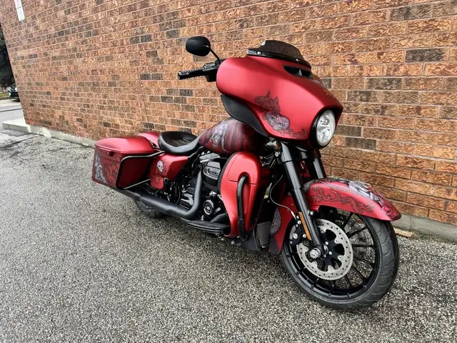 2019 Harley-Davidson Street Glide Special **CUSTOM PAINT** **CAN in Sport Touring in Markham / York Region - Image 5