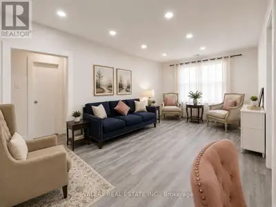 Welcome To 5-15 Stavebank Road N, Mississauga! This Bright And Well-Maintained 2 Bedroom, 1 Bathroom...