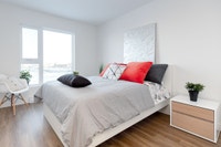 Free Storage Locker Free Parking - 3 Months Visitez notre site Web : https://www.capreit.ca/fr/appar... (image 5)