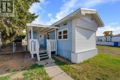 Incredible value and opportunity await at #10, 831 2nd Ave in Bassano! Situated on a leased lot with...
