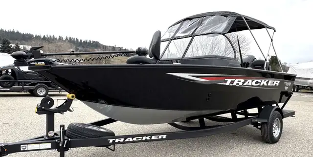 2026 TRACKER ProGuide V-175 Combo Fish & Ski-Fishing boat in Powerboats & Motorboats in Prince Albert - Image 9
