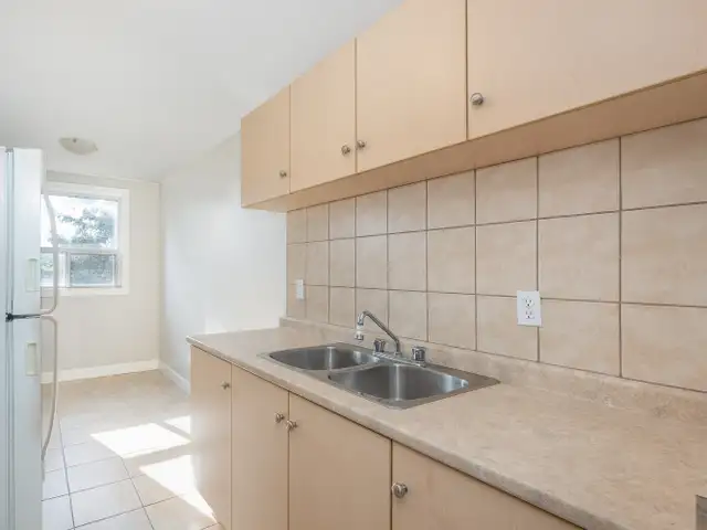 Tillsonburg Studio Apartment for Rent: in Long Term Rentals in Norfolk County - Image 14