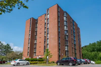 Building Description $1000 OFF FIRST MONTHS RENT FOR MILITARY & EMERGENCY RESPONDERS* *Conditions ap...