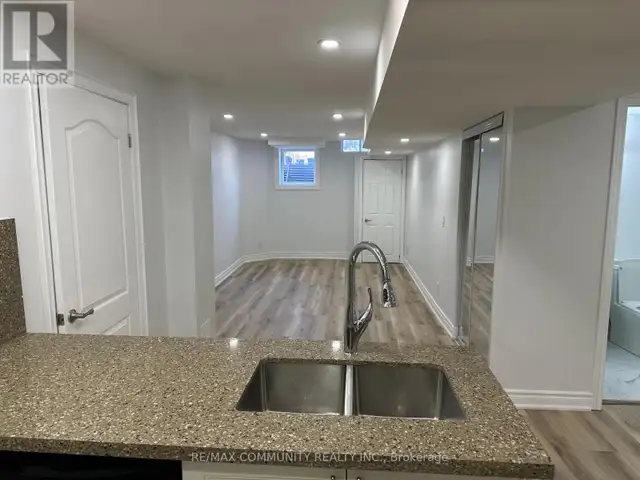 BASEMENT - 12 BALL CRESCENT Whitby (Williamsburg), Ontario in Long Term Rentals in Oshawa / Durham Region - Image 5
