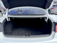 Crowfoot Hyundai, AMVIC Licensed Dealer Mileage: 103,087km History: No Accidents, One Owner Experien... (image 8)