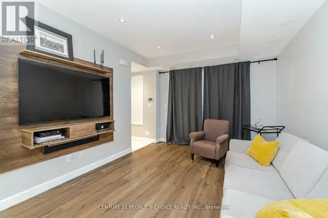 D12 - 26 BRUCE STREET Vaughan (East Woodbridge), Ontario in Condos for Sale in Markham / York Region - Image 11