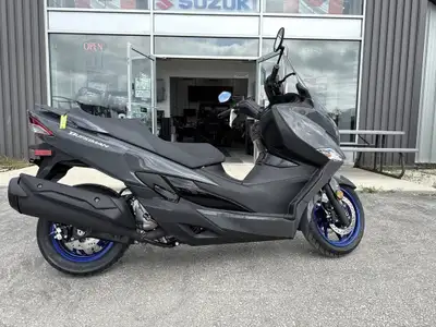 2025 Suzuki BURGMAN 400 ALL-IN PRICE JUST ADD THE TAXES! Get Riding with the SUZUKI WINTER CLEAROUT...