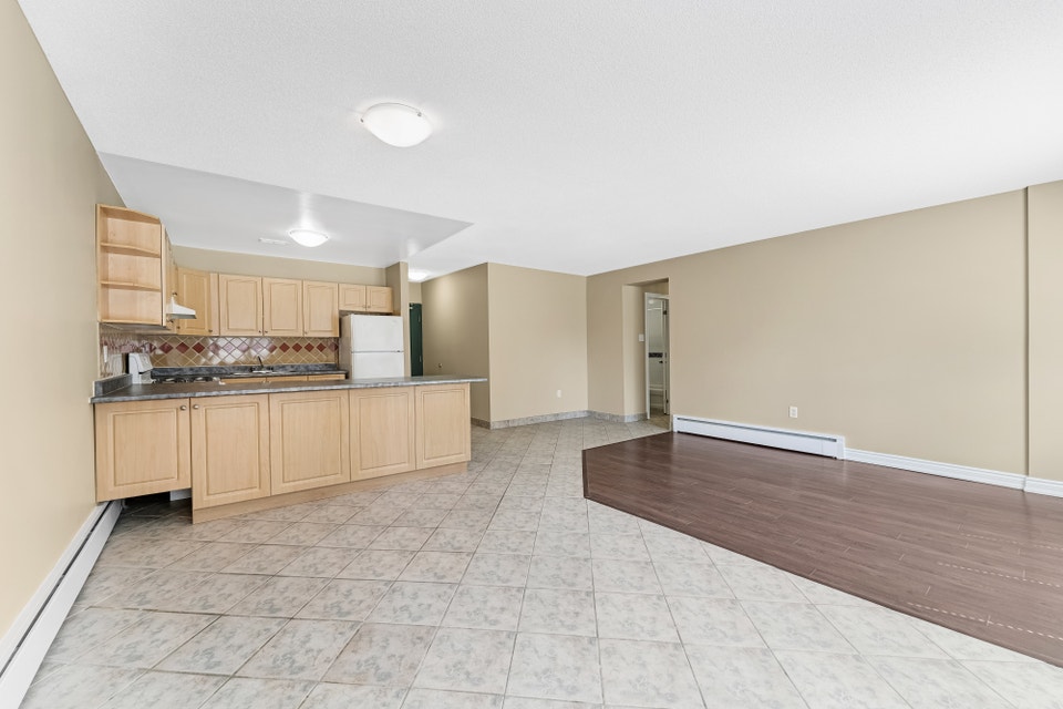Baseline Court - 2 Bedroom Deluxe for Rent in Ottawa 5