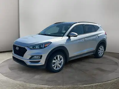 This Hyundai Tucson boasts a Regular Unleaded I-4 2.0 L/122 engine powering this Automatic transmiss...